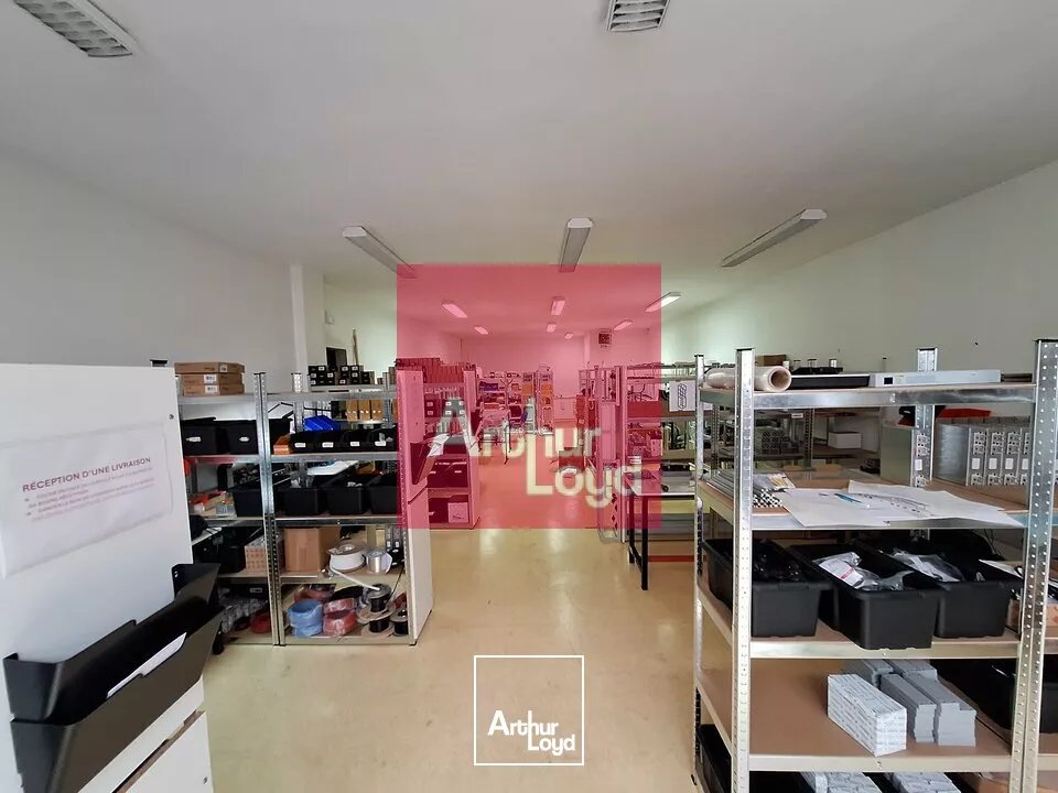 LOCAL D'ACTIVITE A LOUER 320M² CLERMONT FERRAND BREZET