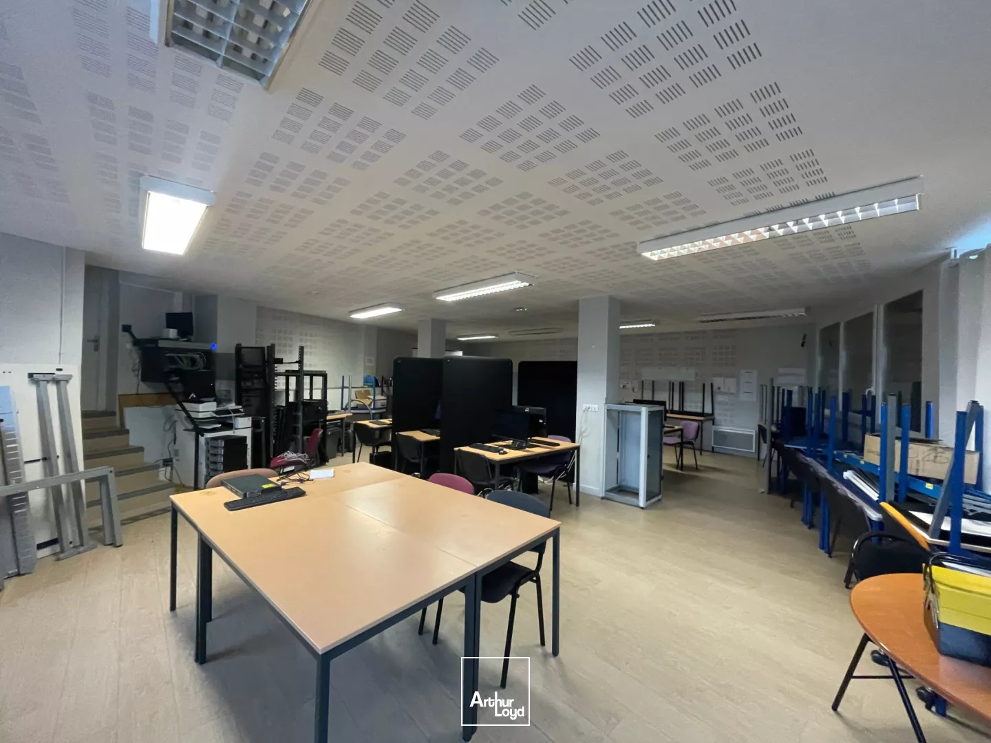 A LOUER - BUREAUX PMR - 230 M2 - SAINT-QUENTIN (02100) :
