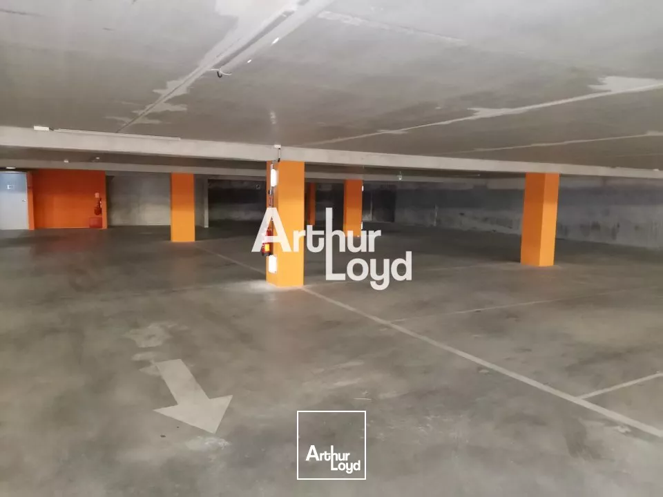 LOCAL COMMERCIAL 1200M² EMPLACEMENT N°1 DIVISBLE ERP