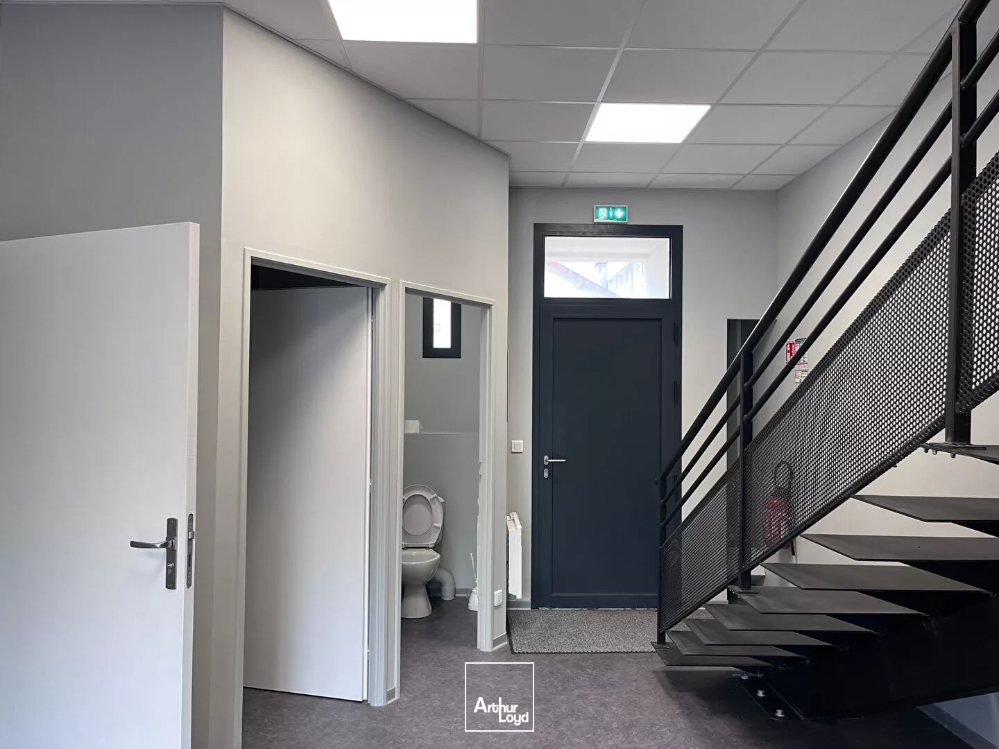 Bureaux Limoges 2 pièce(s) 185 m2