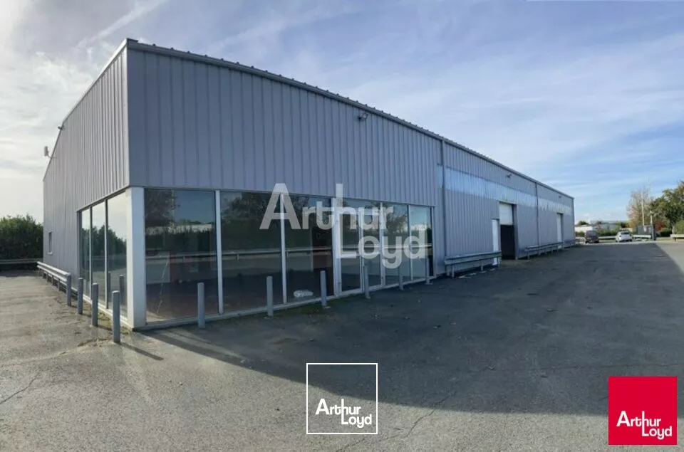 DEOLS ZI - LOCATION SITE d'ACTIVITES 653 m² - 1943