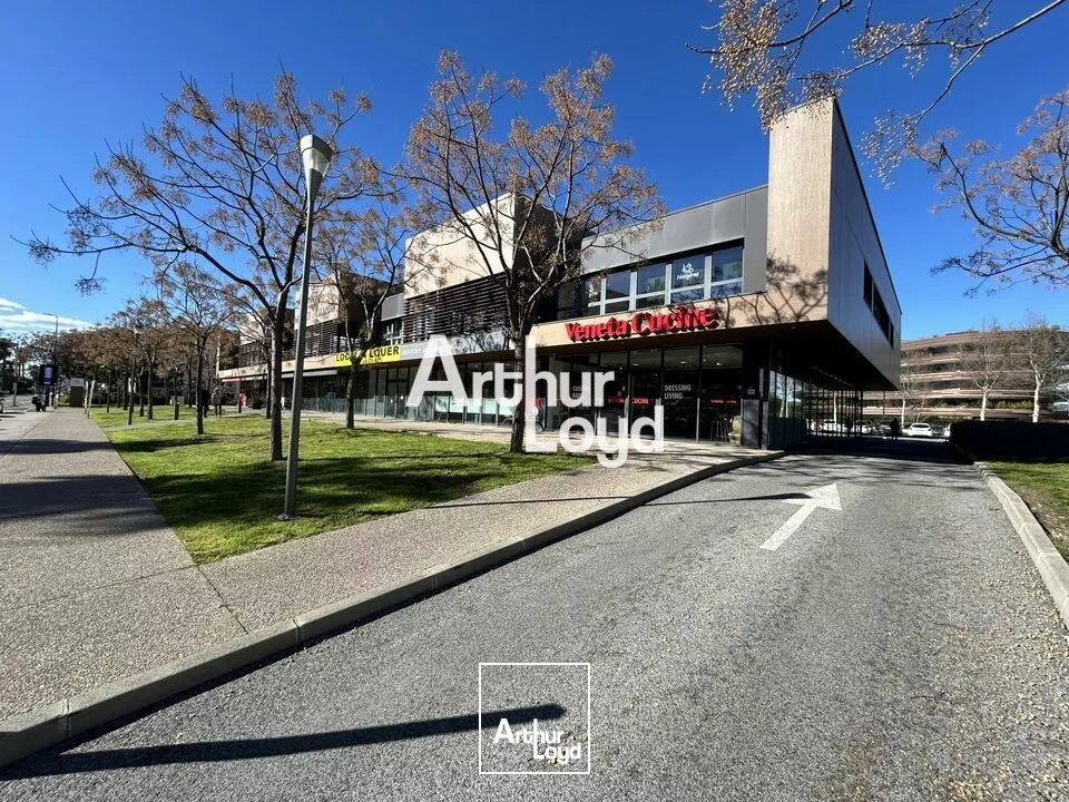 Location local commercial 162 m² - Fréjus centre ville