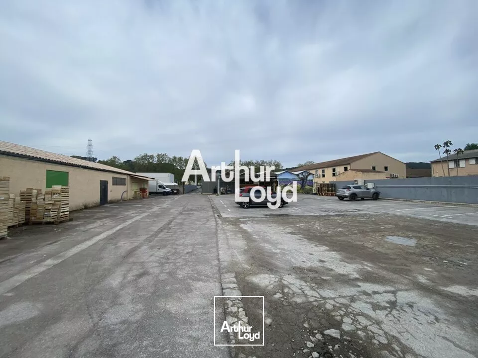 Location de locaux d'activité de 350 m² Trans-en-Provence