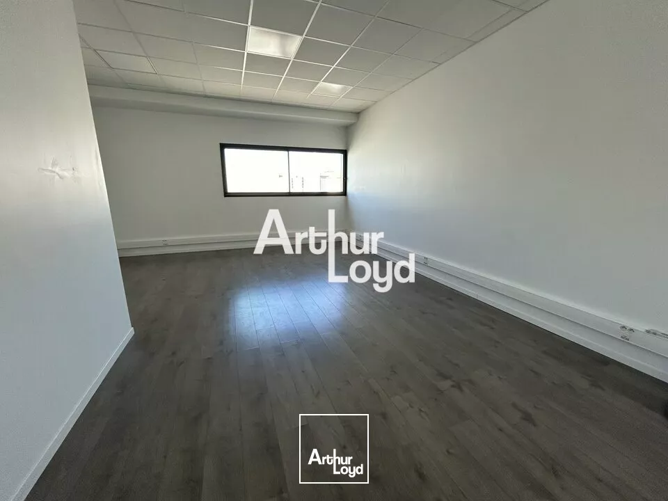 Bureaux à louer 32 m² au 1er étage - Quartier affaires Puget-sur-Argens 