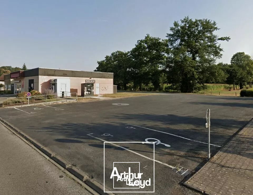 LOCAL COMMERCIAL location à SAINT PANTALEON DE LARCHE 19600