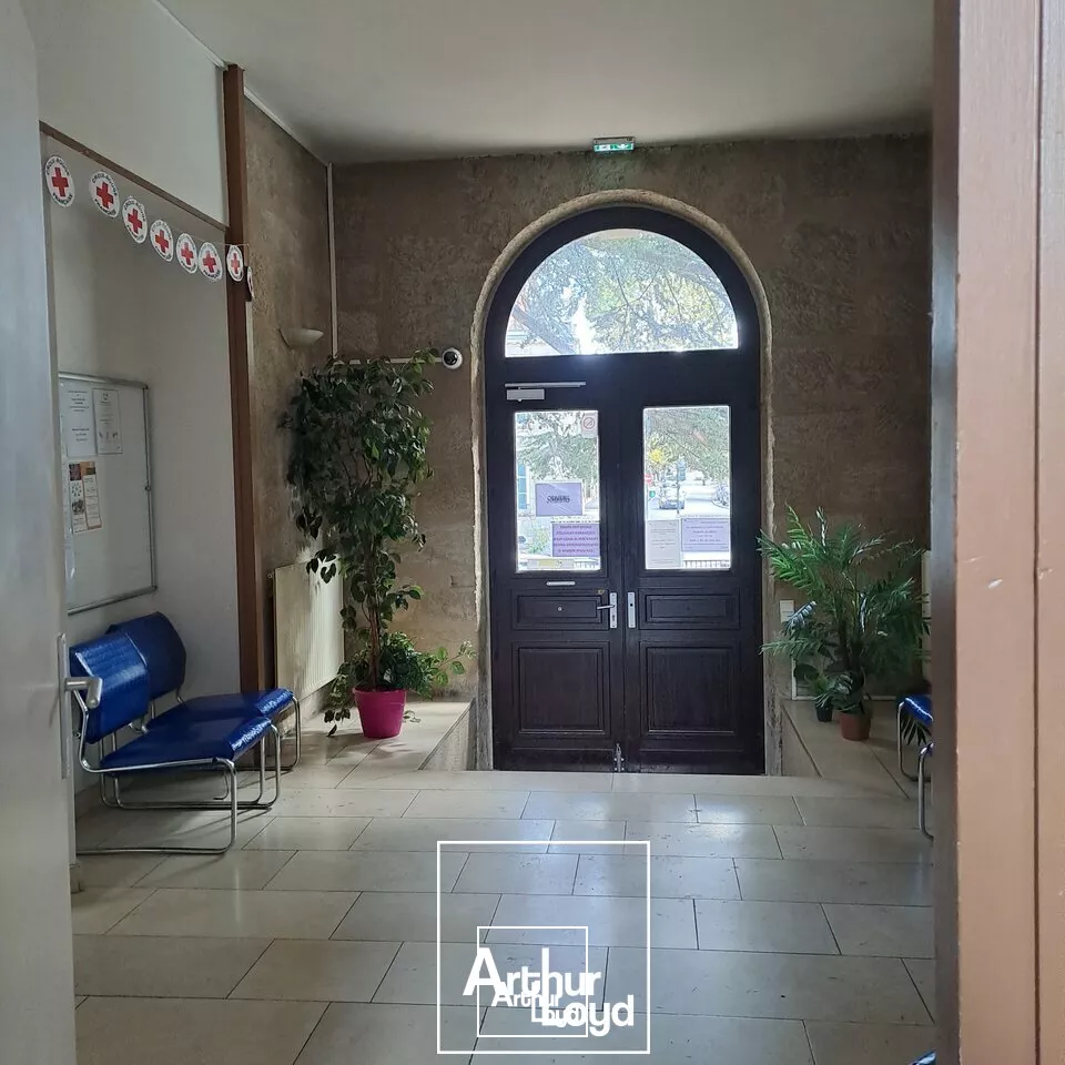 BUREAUX vente à BRIVE LA GAILLARDE 19100