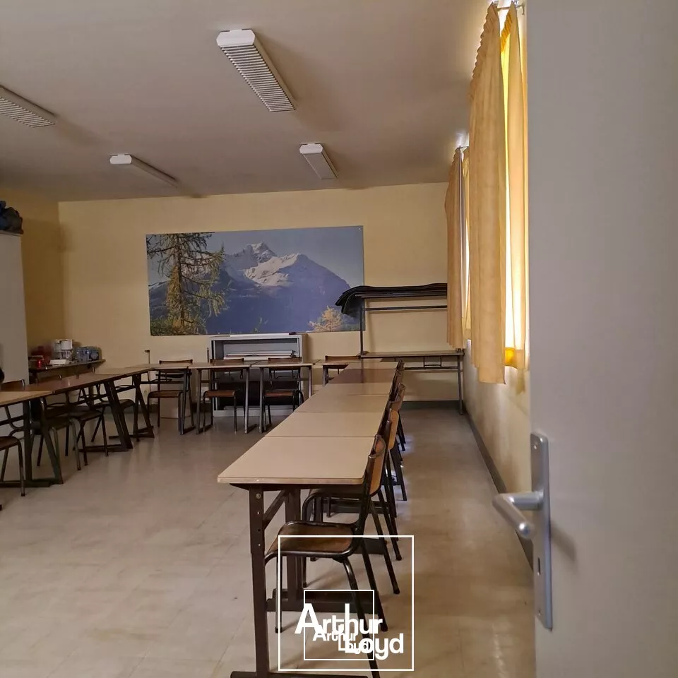 BUREAUX vente à BRIVE LA GAILLARDE 19100