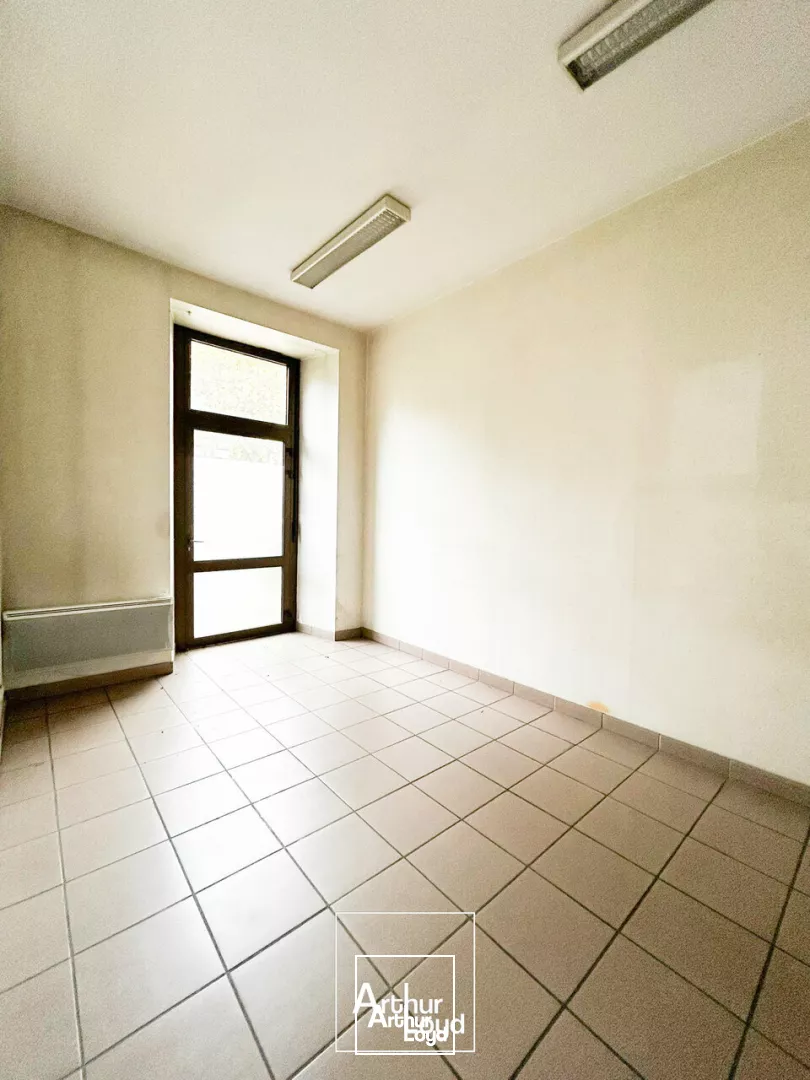 BUREAUX location à BRIVE LA GAILLARDE 19100