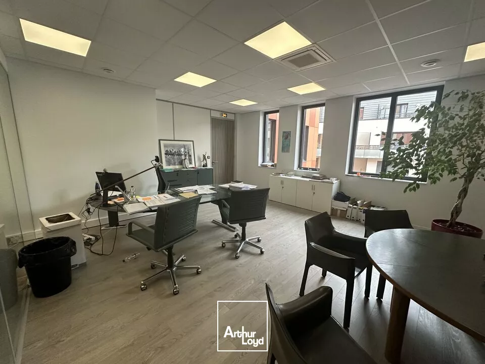 Plateau de bureaux aménagé d'environ 1314 m2 divisible à partir de 610 m2 - SECTEUR GARE TGV REIMS CENTRE