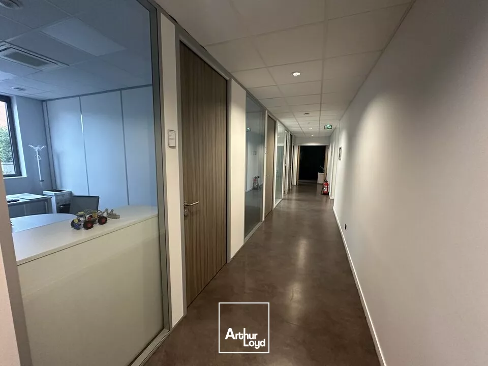 Plateau de bureaux aménagé d'environ 1314 m2 divisible à partir de 610 m2 - SECTEUR GARE TGV REIMS CENTRE