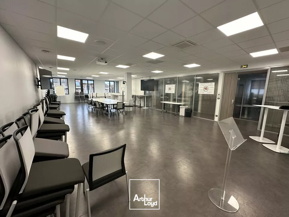 Plateau de bureaux aménagé d'environ 1314 m2 divisible à partir de 610 m2 - SECTEUR GARE TGV REIMS CENTRE