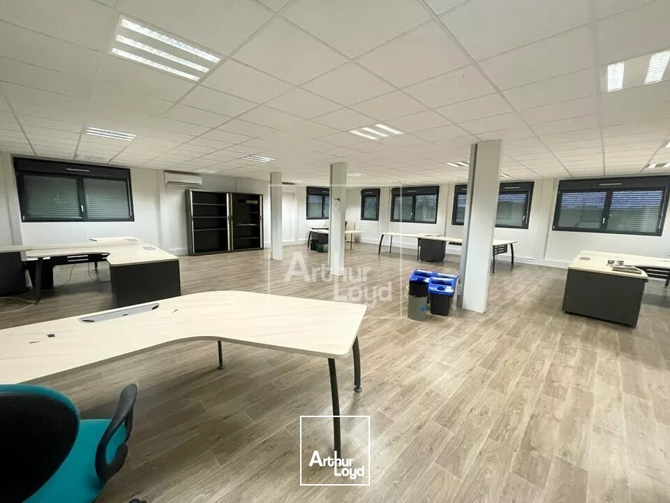 Immeuble de bureaux indépendant