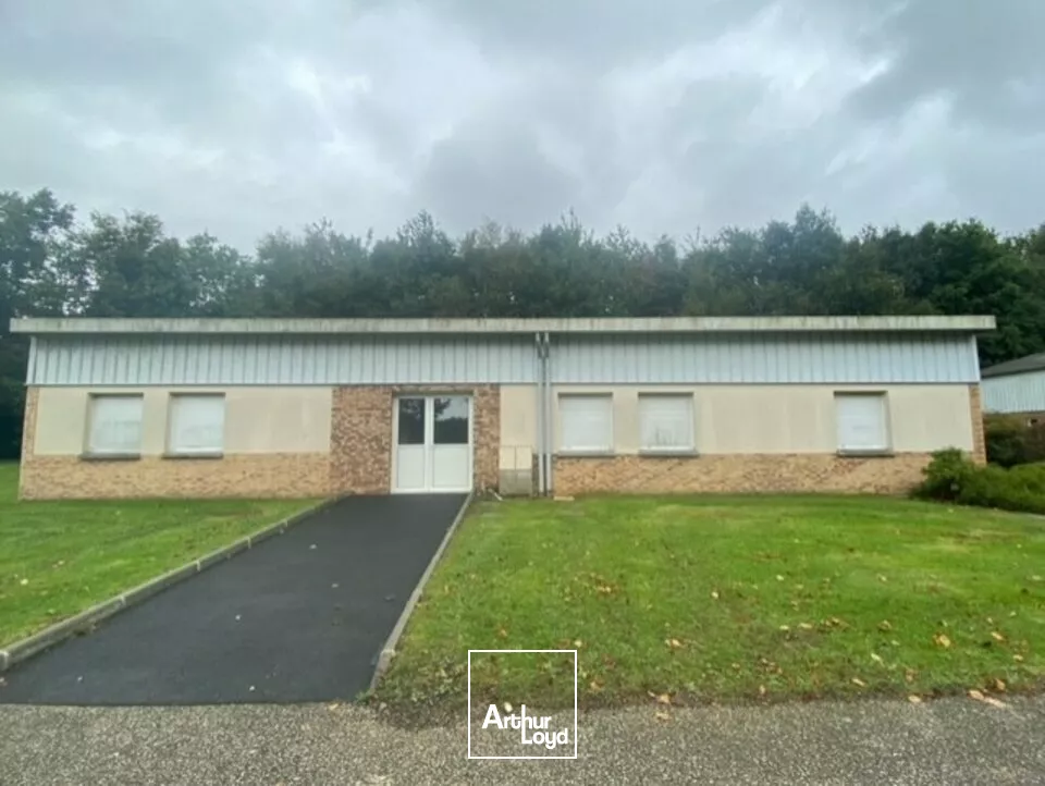 A LOUER - ZONE PÉRIPHÉRIQUE de NOTRE DAME DE GRAVENCHON -