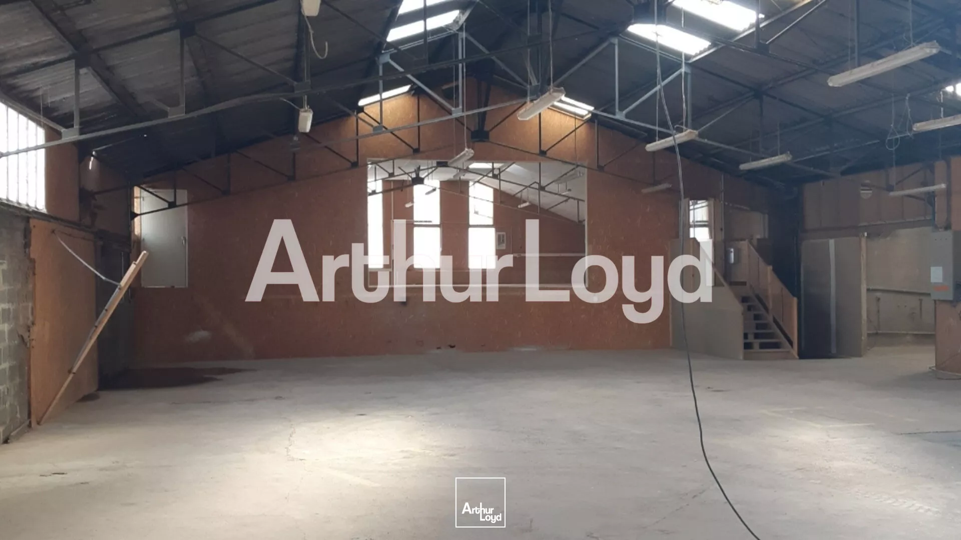 Local d'activité Caen 800 m²