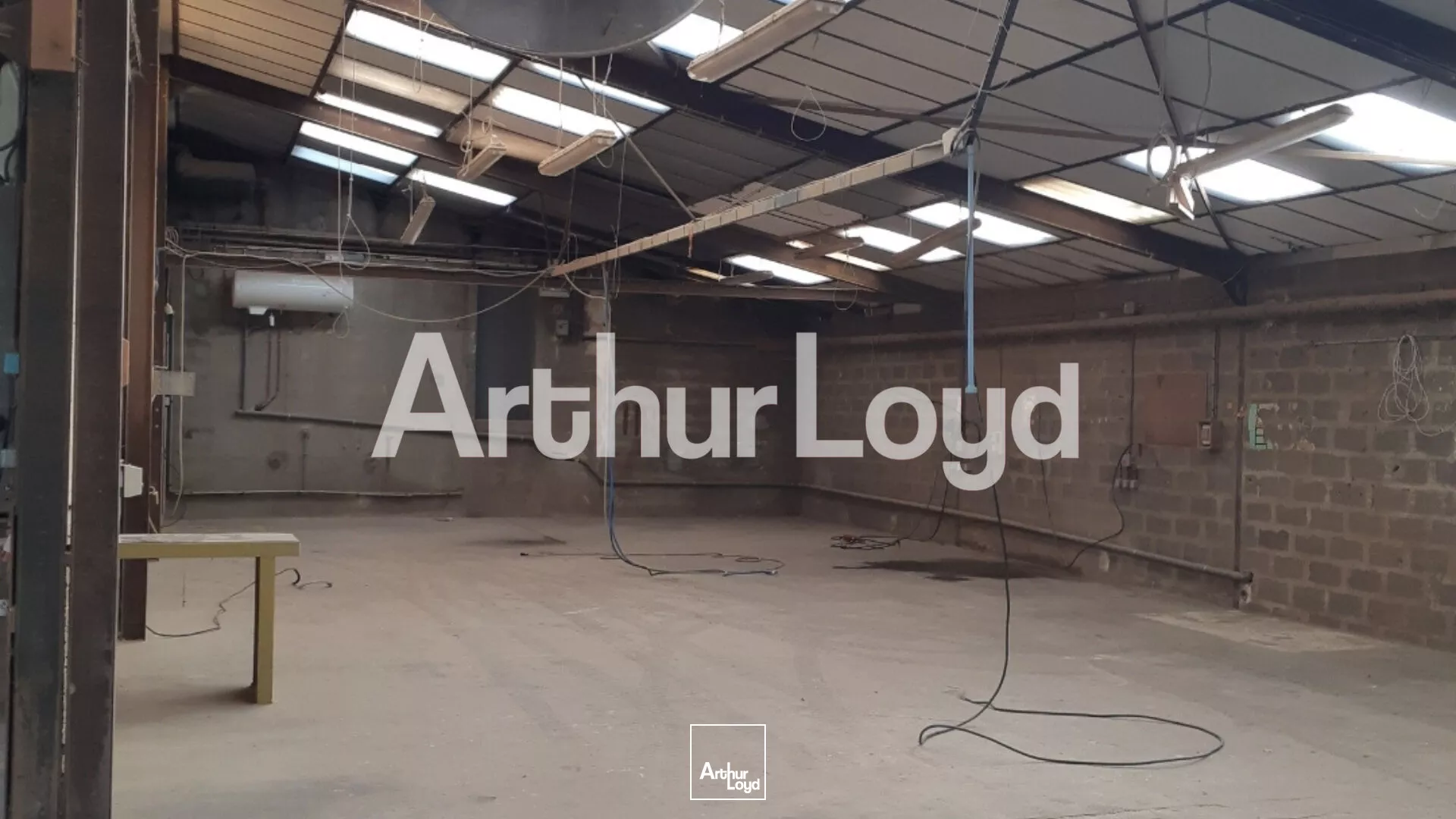 Local d'activité Caen 800 m²