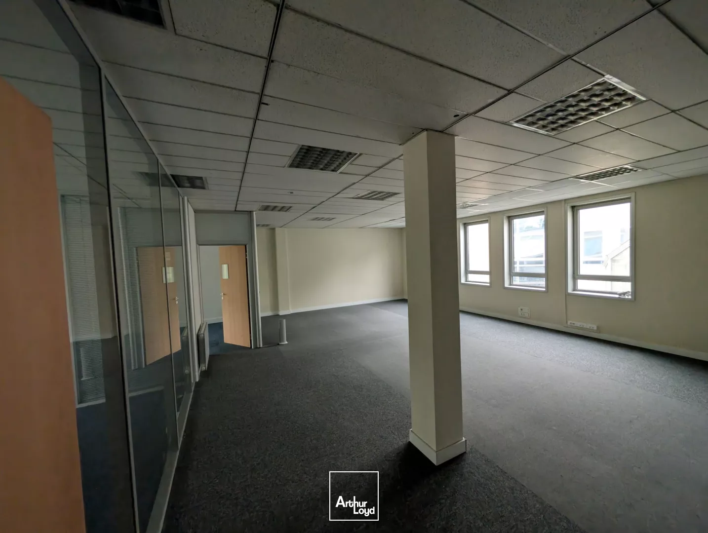 Bureaux à louer à ERAGNY 95610