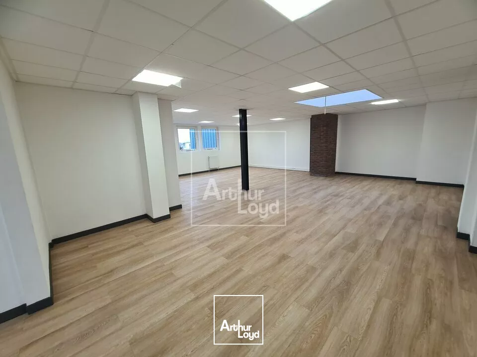 Plateau de bureaux 330m² à louer - Vaux-le-Pénil