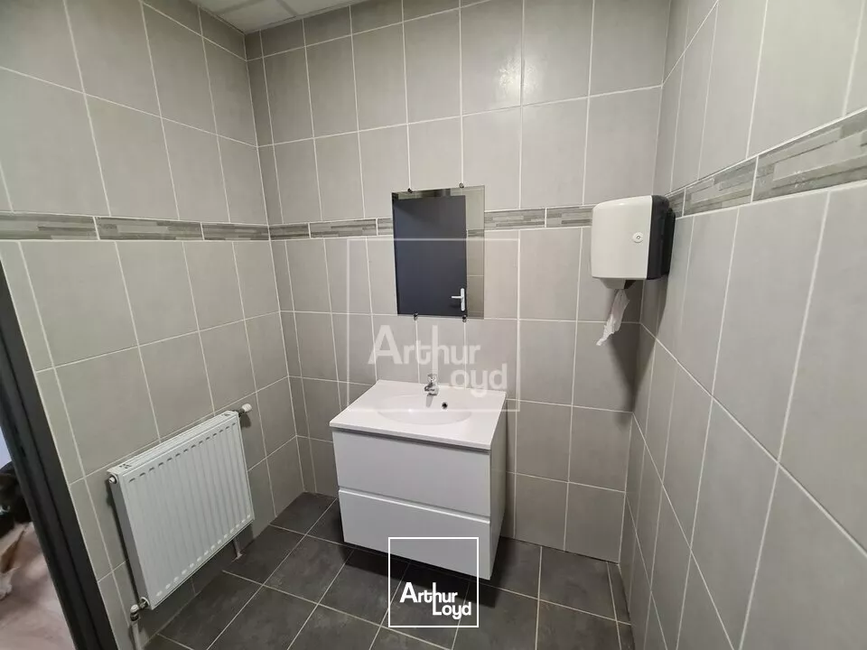 Plateau de bureaux 330m² à louer - Vaux-le-Pénil