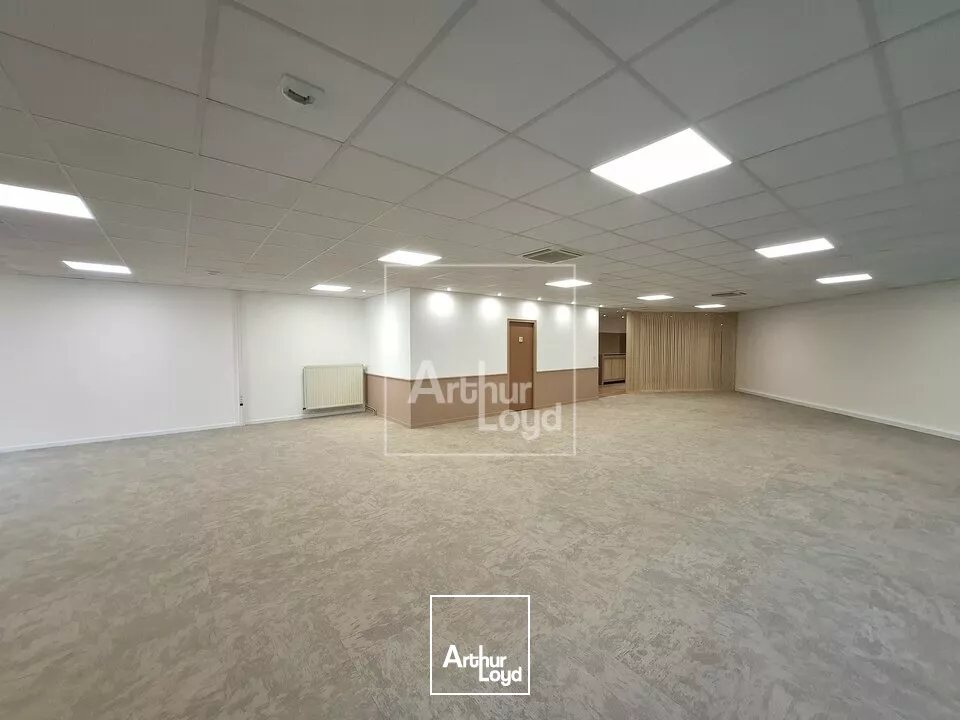 Bureaux entièrement rénovés et proches toutes commodités à louer