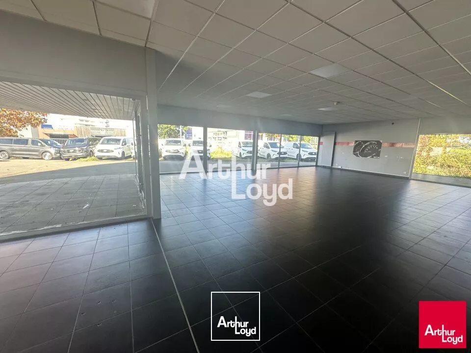 Excellente visibilité sur un axe très passant de la zone de la Rigourdière