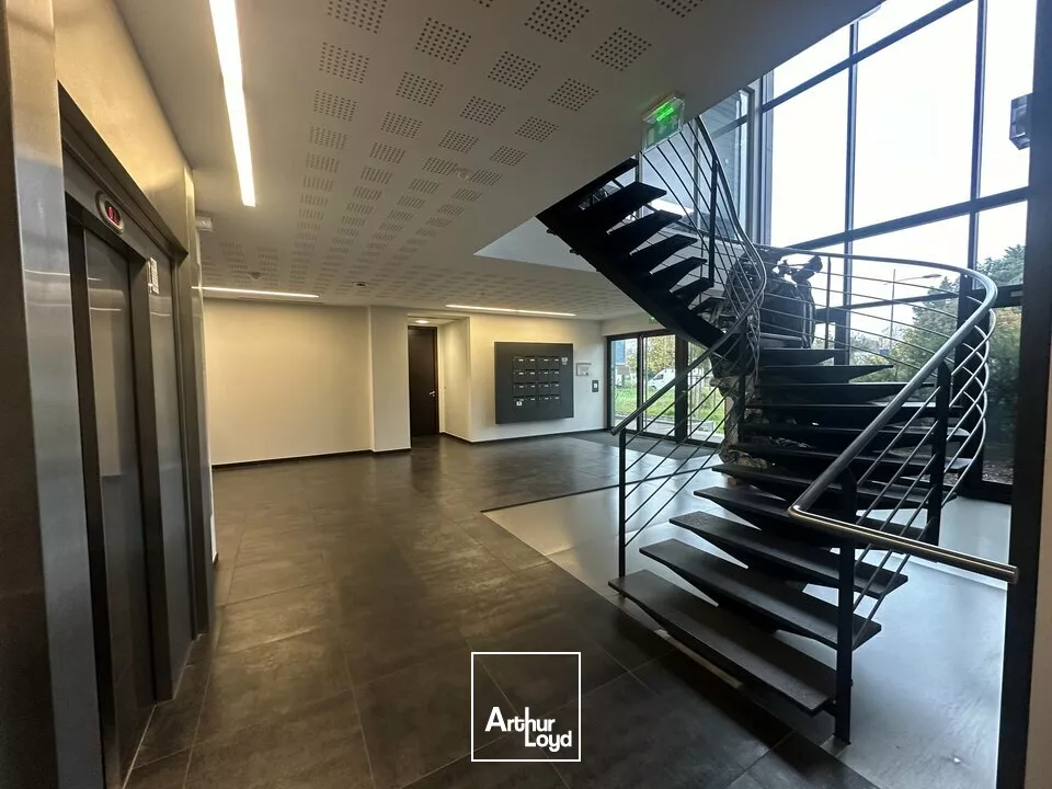 BUREAUX à LOUER de 190 m²