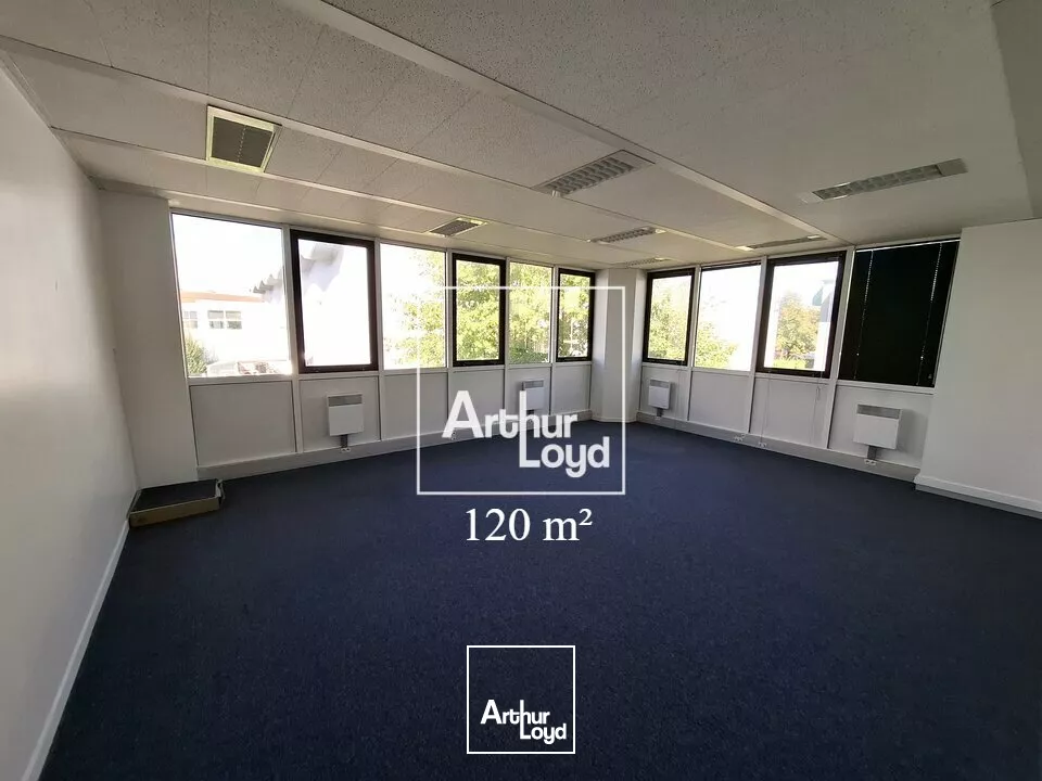 Bureaux à louer - SAINT THIBAULT DES VIGNES
