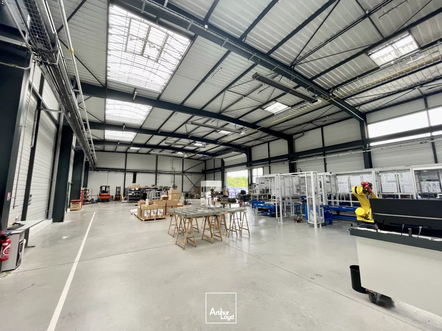 Locaux d'activité à vendre à SAINT ETIENNE DU ROUVRAY 76800