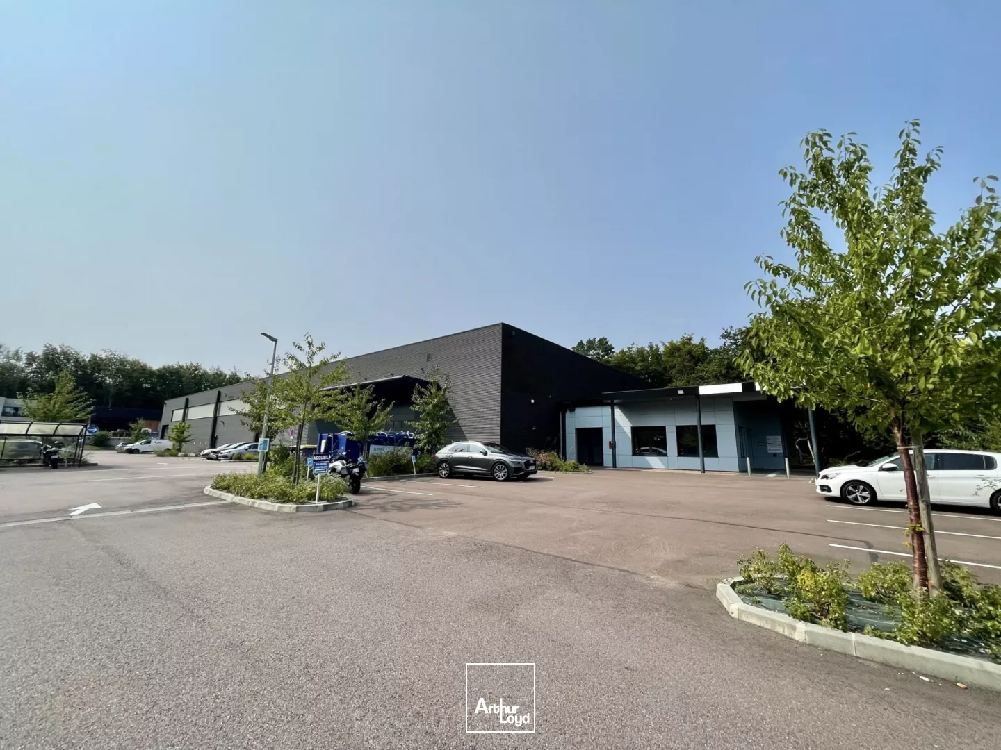 Locaux d'activité à vendre à SAINT ETIENNE DU ROUVRAY 76800