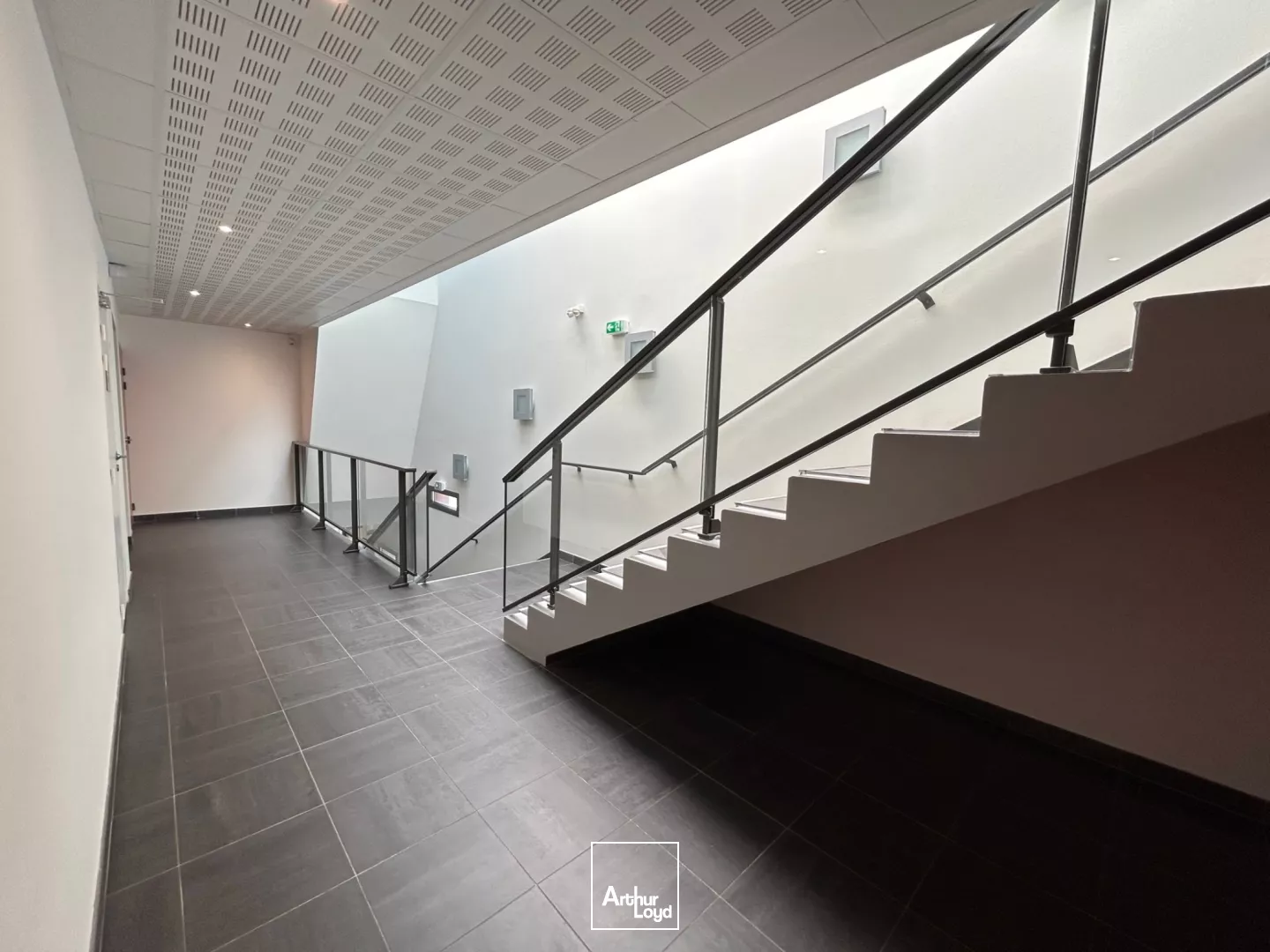 A VENDRE A LOUER BUREAU ST NAZAIRE OCÉANIS 110M2