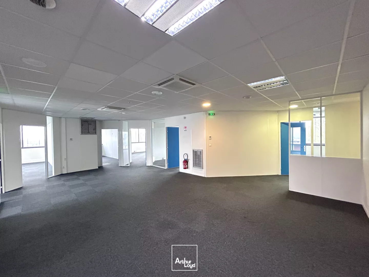 Location - Bureaux de 756 m² divisibles à partir de 252 m² - Lormont ZFU