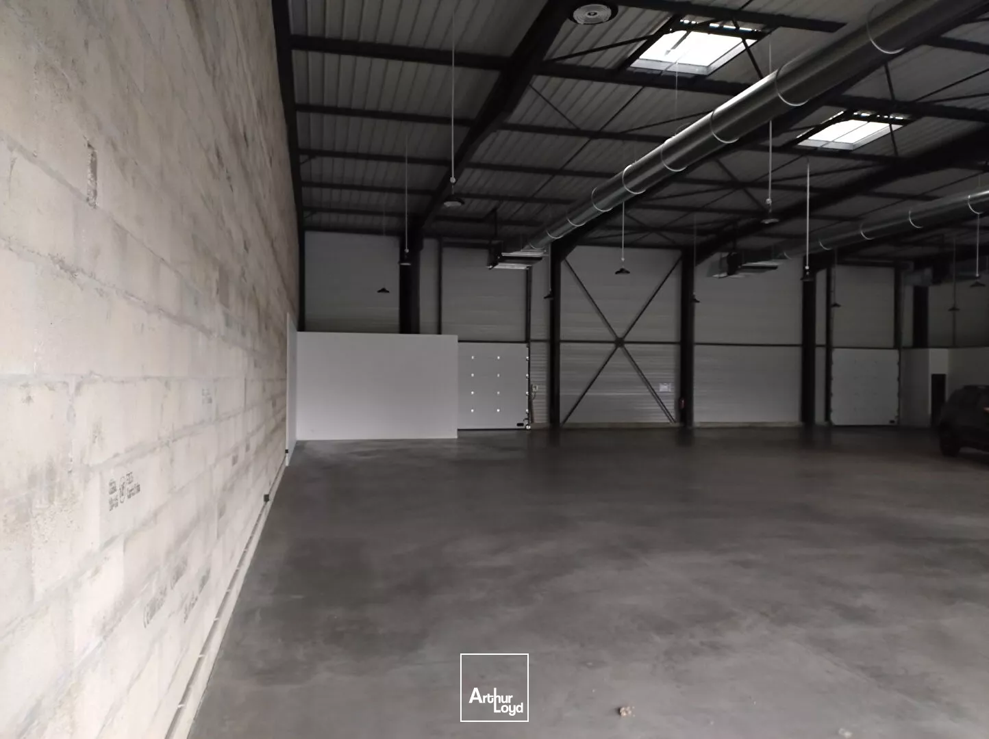 Local commercial Limoges 690 m²