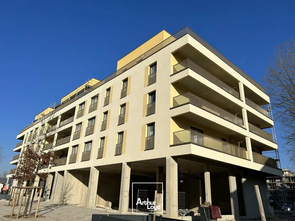 LOCAL COMMERCIAL à VENDRE de 257 m²