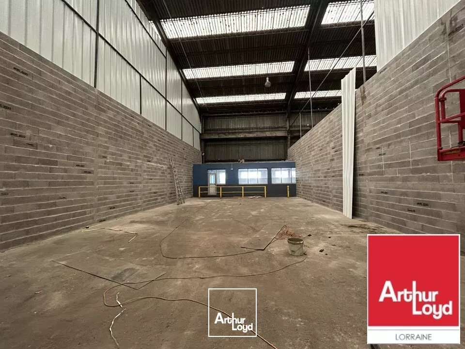 ENTREPOT - ATELIER à LOUER de 472 m²