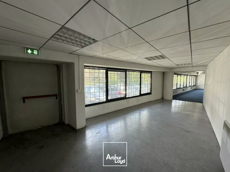 BUREAUX à VENDRE de 265 m²
