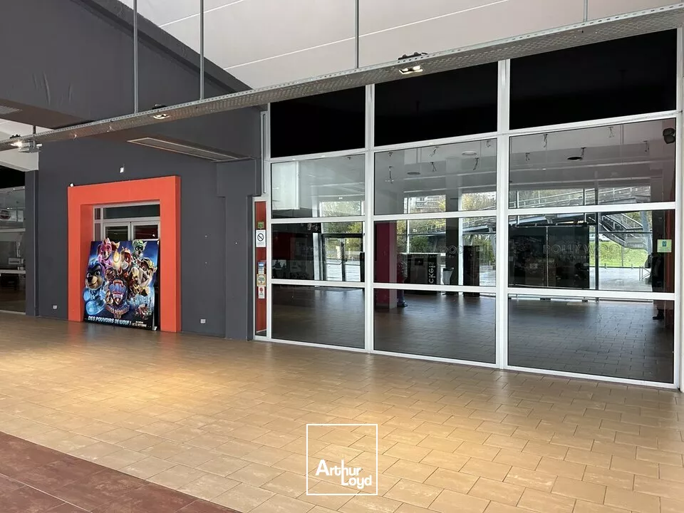 LOCAL COMMERCIAL à LOUER de 345 m²