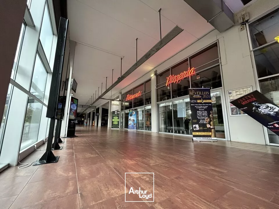 LOCAL COMMERCIAL à LOUER de 468 m²