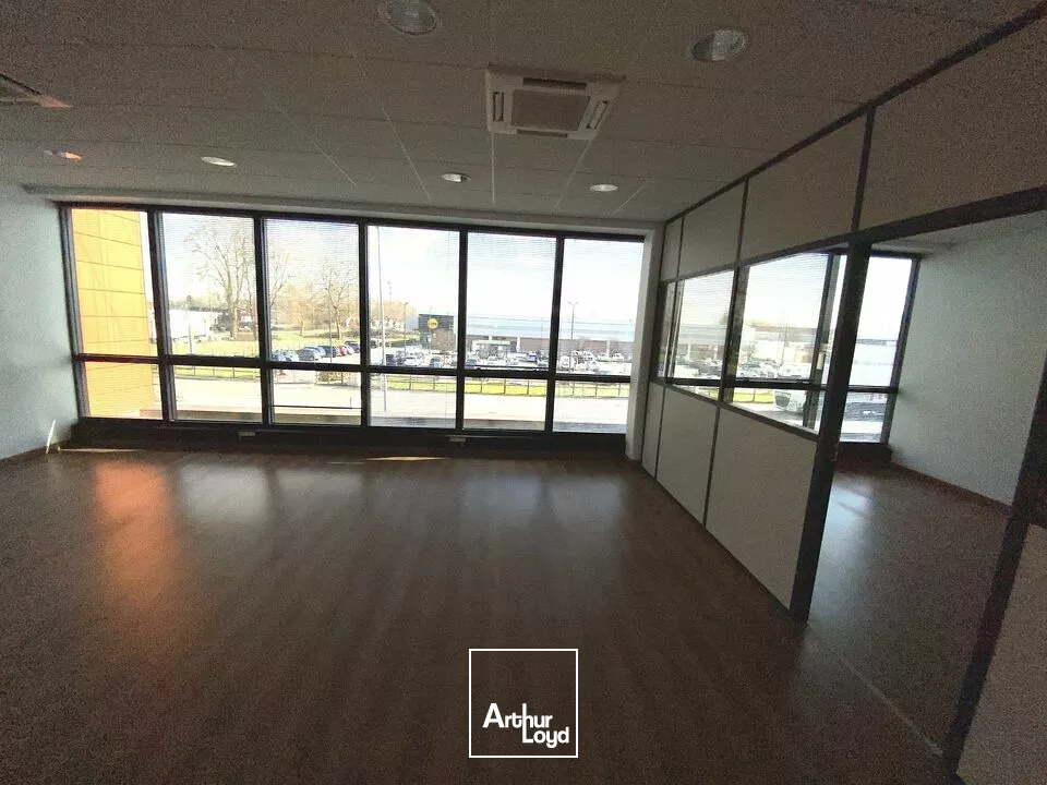 BUREAUX à LOUER de 100 m²