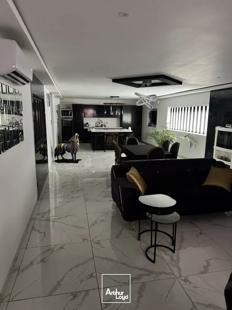 BOURG EN BRESSE - SPECIAL INVESTISSEUR - LOCAUX D'ACTIVITÉ LOUES BAIL LONG TERME