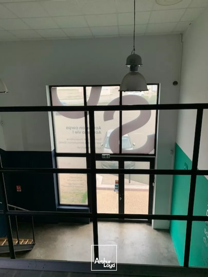 Vedène - Local commercial à louer 