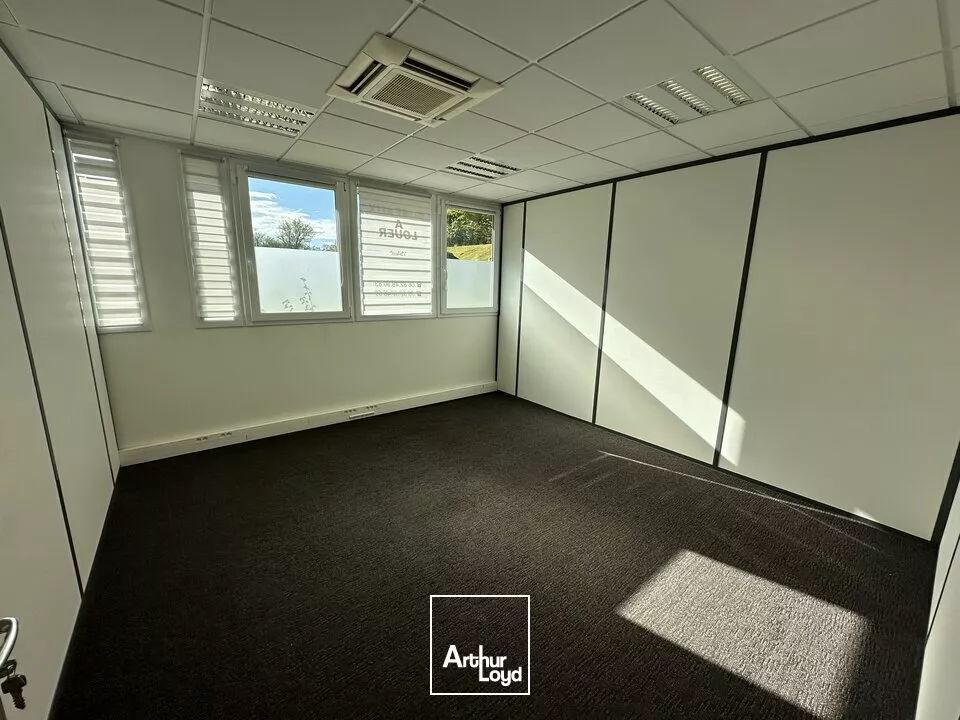 BUREAUX D'UNE SUPERFICIE D'ENVIRON 194m2 - PARC D'ACTIVITÉ CHAMPIGNY