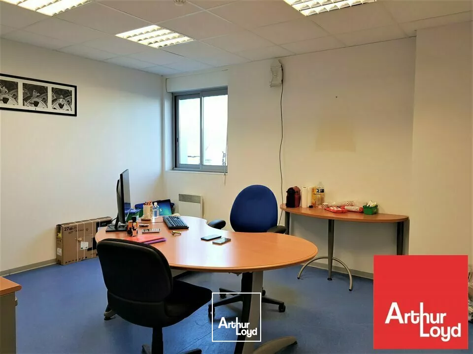 À VENDRE - LOCAL D'ACTIVITÉ DE 1939M² ZA CHASSENEUIL DU POITOU