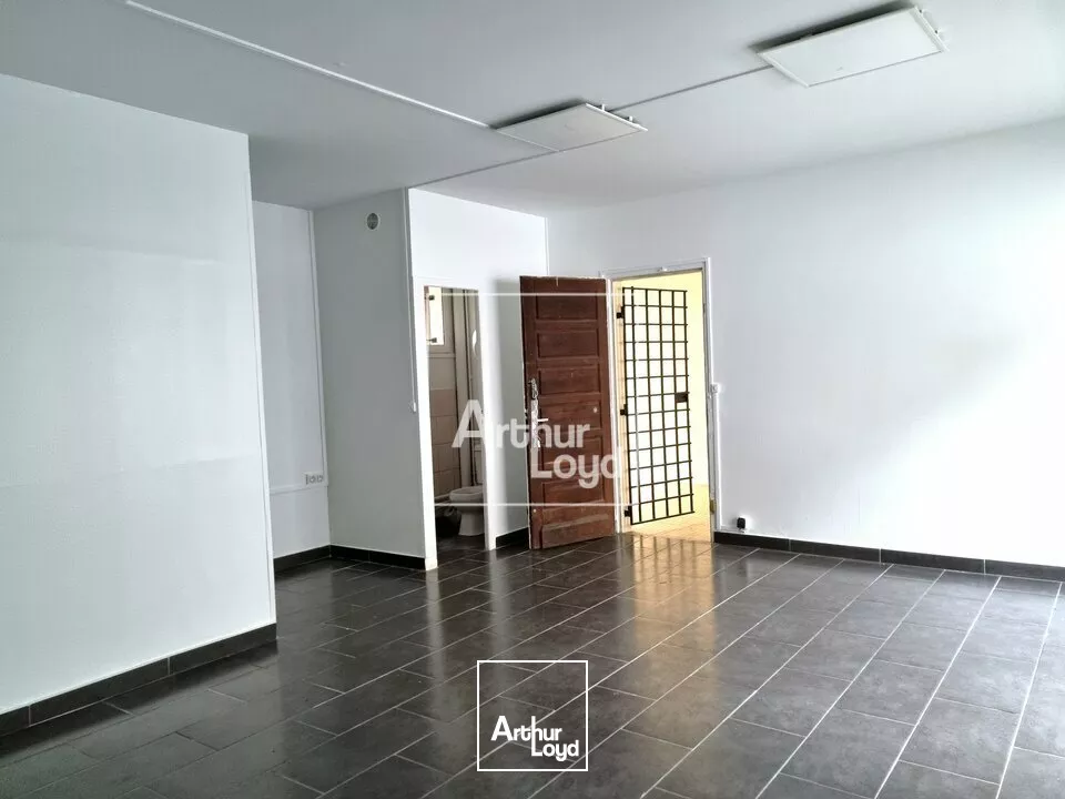 Petite cellule à louer - MELUN