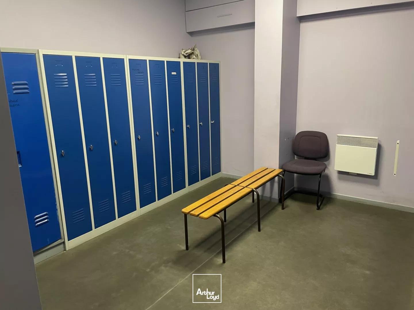 Entrepôts à louer à VAL DE REUIL 27100