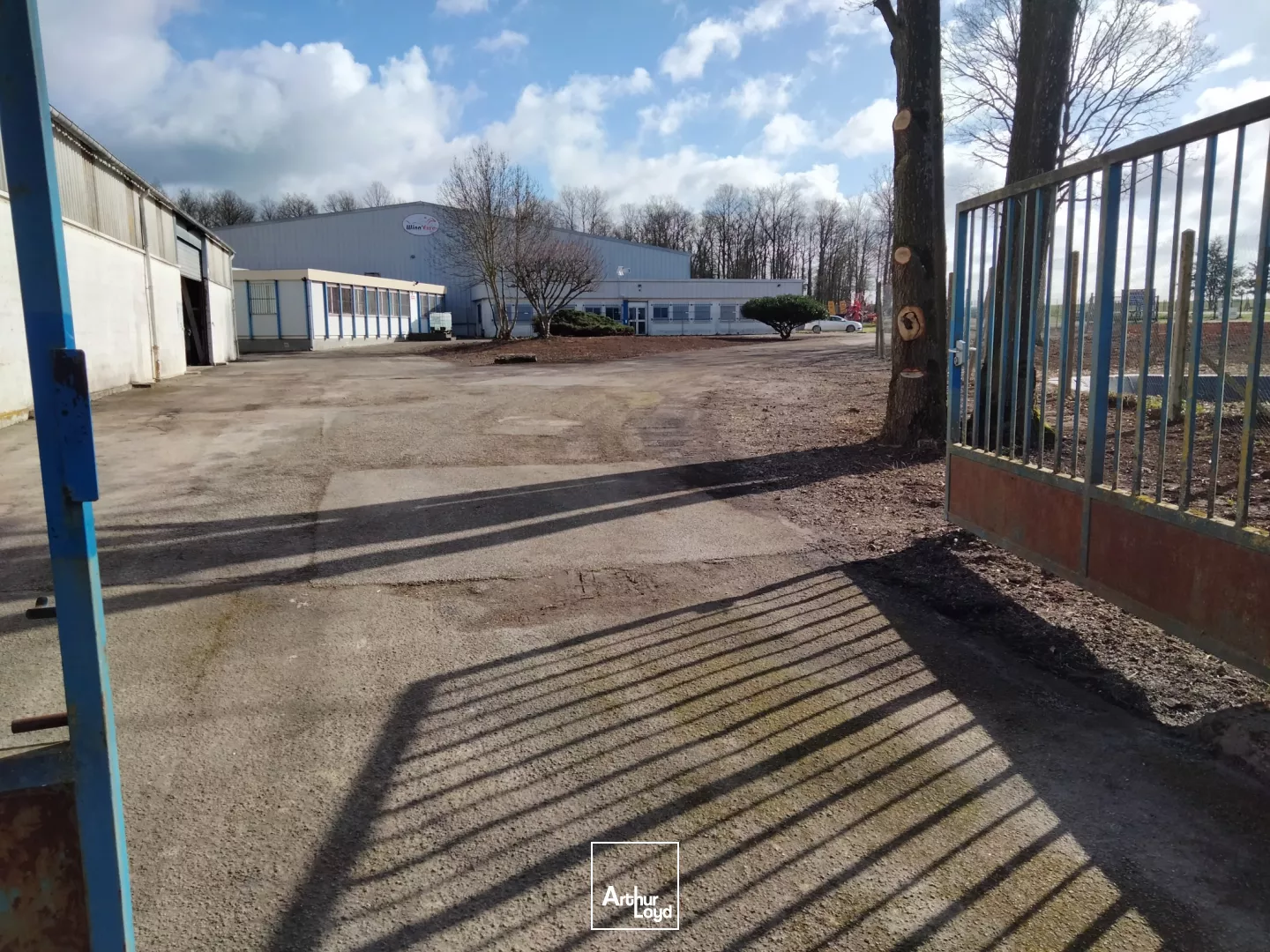Locaux d'activité à vendre à SYLVAINS LES MOULINS 27240