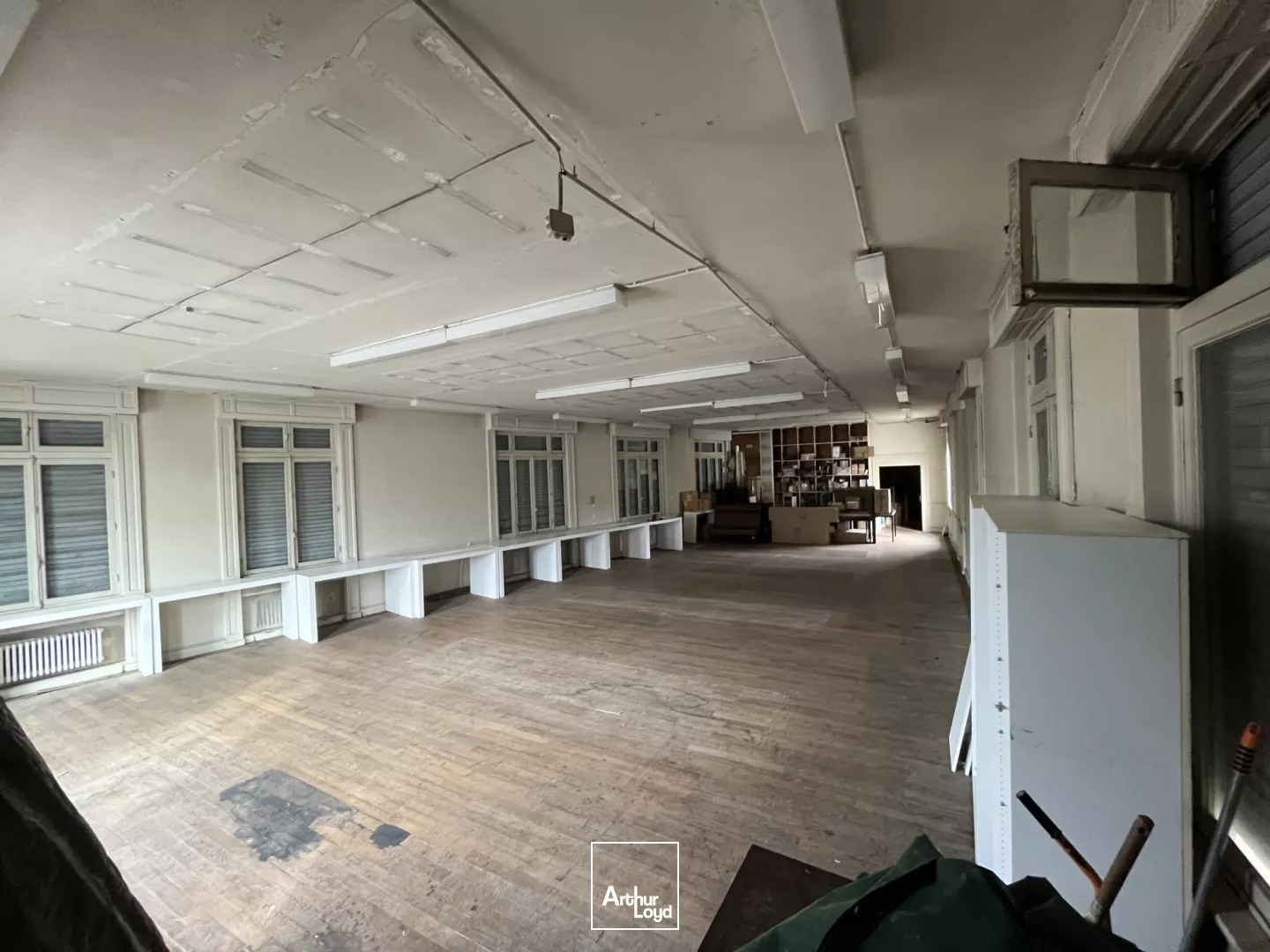 BUREAUX - A LOUER - 170 m2 - CENTRE VILLE DE SAINT QUENTIN