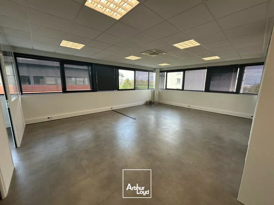PLATEAU DE BUREAUX D'ENVIRON 113m2 - REIMS CROIX BLANDIN