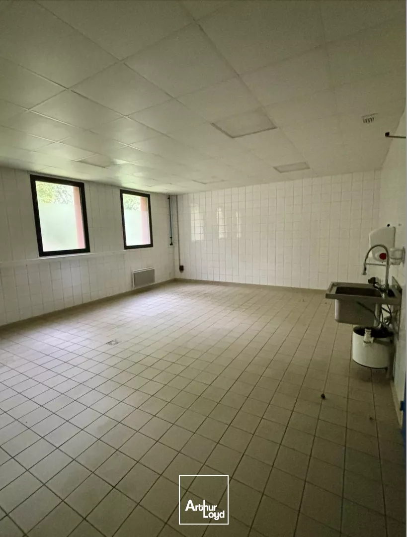 BATIMENT INDEPENDANT 260 M² A VENDRE SAINT AGATHON