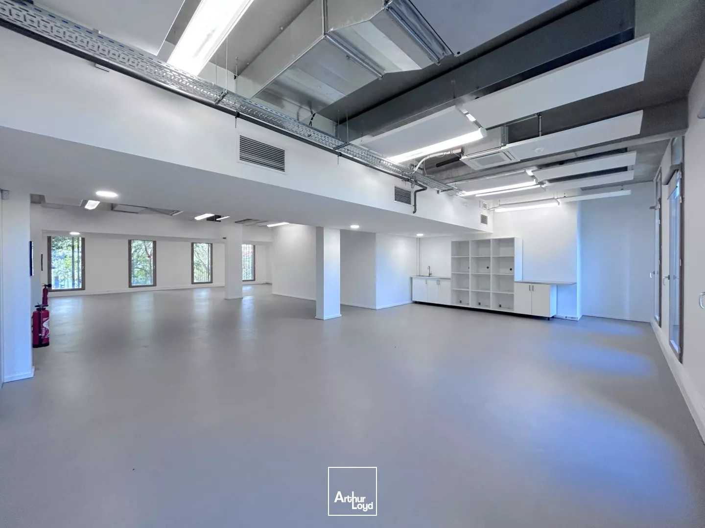 À louer - Bureaux à partir de 344 m² - Bordeaux Bassins à Flots