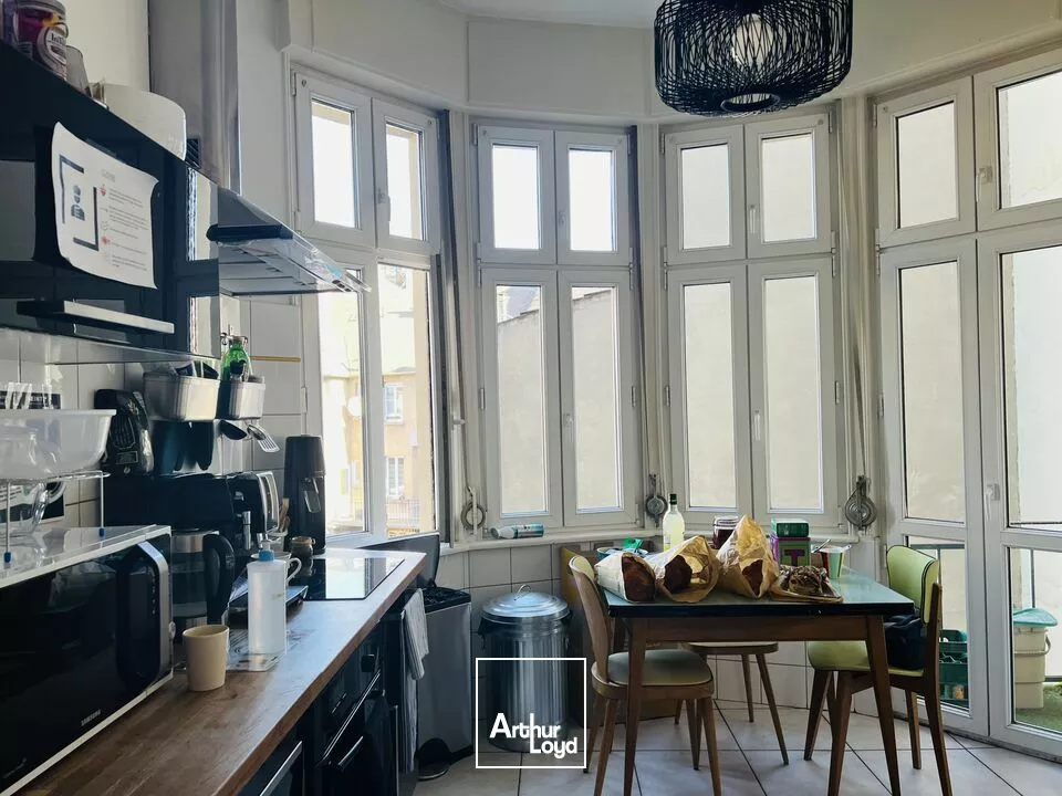 BUREAUX à LOUER de 204.2 m²