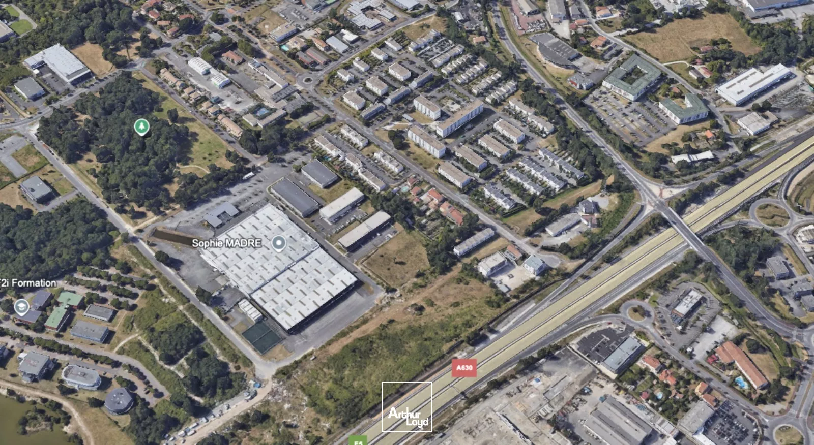 À LOUER - MERIGNAC - LOCAL COMMERCIAL 700 M²